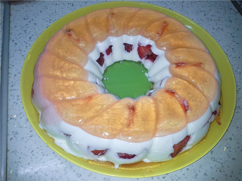 Blancmange de caș și căpșuni