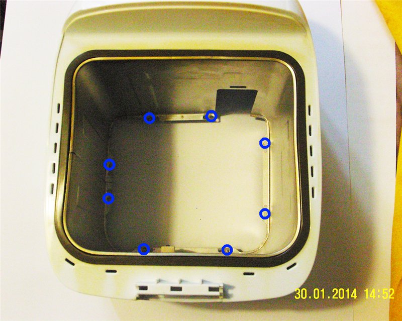 Replacing the timing belt in the "Clatronic BBA 2605" bread maker