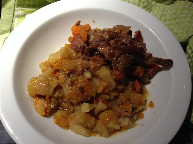 Lamb on the bone with quince in a slow cooker