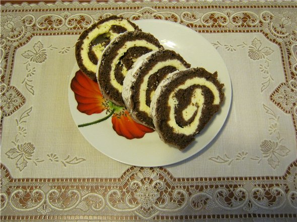 Biscuit roll, baked with filling