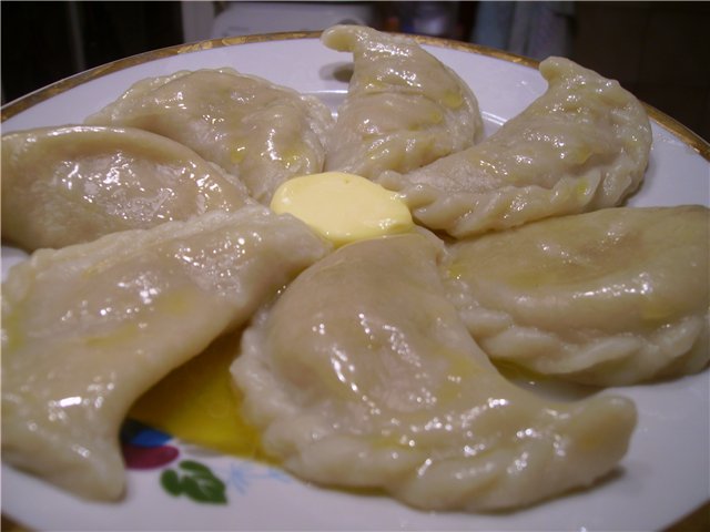 Deeg voor dumplings op kokend water