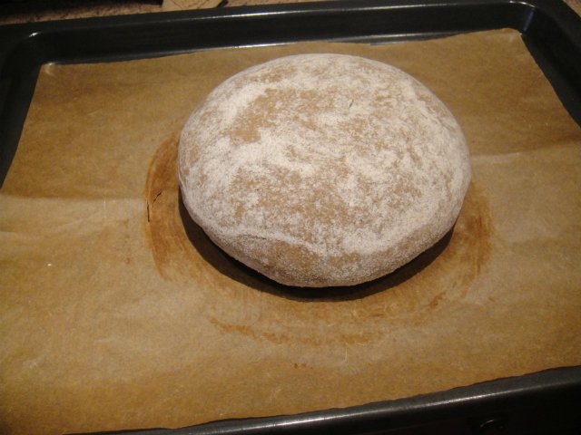 Homemade rye-wheat bread with sourdough (oven)