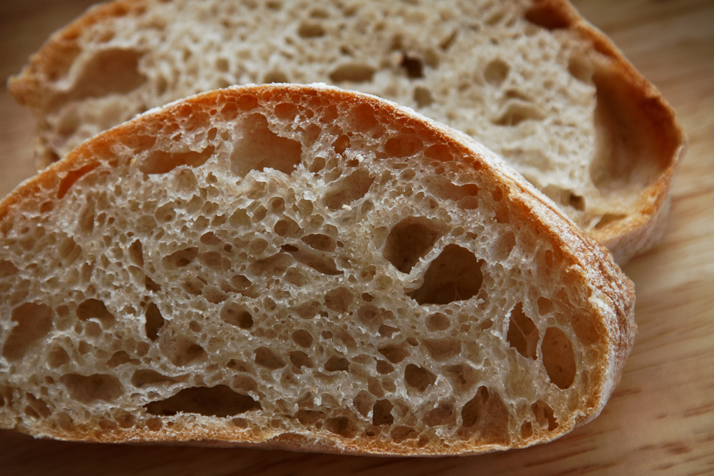 Gammelt Como-brød (Pane di Como Antico) i ovnen