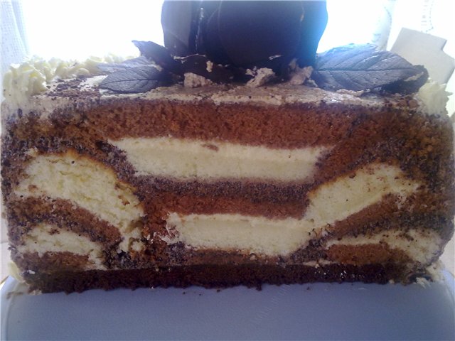 Cake A la Poppy-verrassing, of Poppy-puzzel