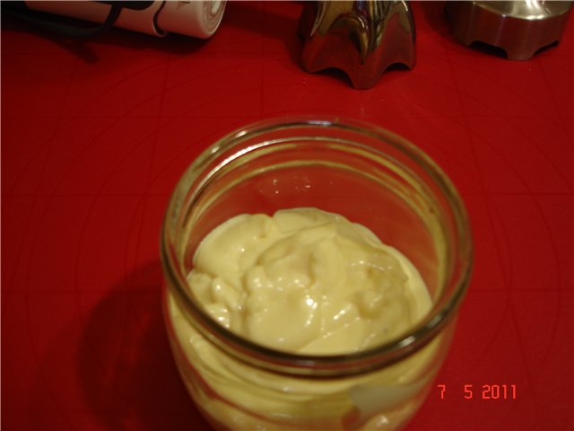 Making mayonnaise