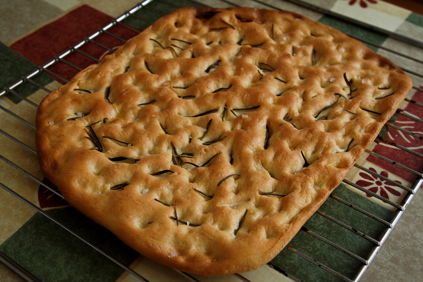 Focaccia กับโรสแมรี่ / Focaccia al rosmarino (เตาอบ)