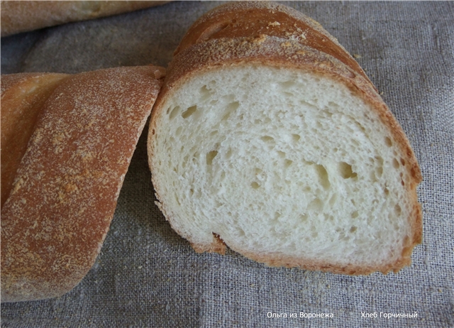 Pane al setaccio di senape secondo GOST nel forno