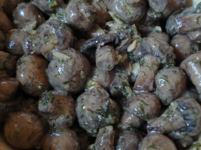 Champignons in mosterdmarinade.