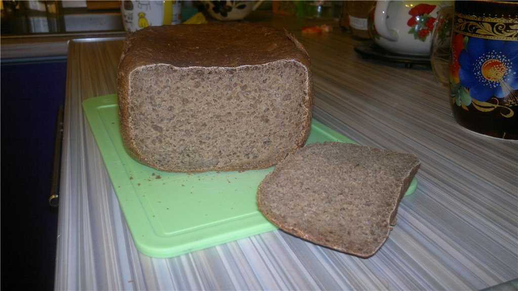 Rye bread 100% from peeled and seeded flour in HP.