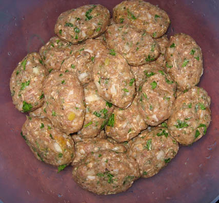 Kafta (jaqueta, kyufta) en un multicooker