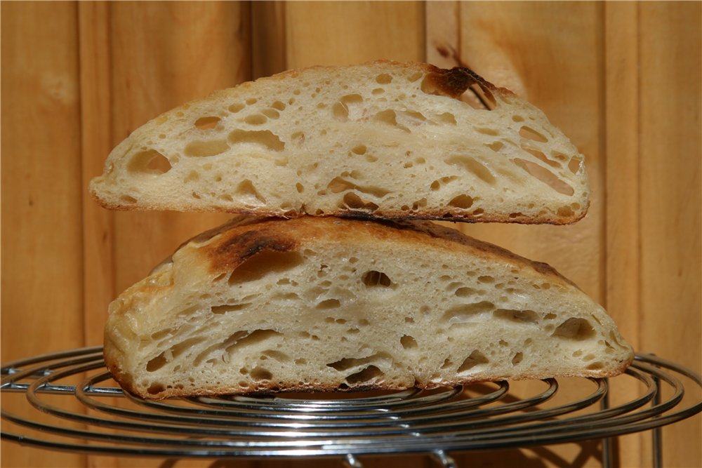 Pan de masa madre en el horno