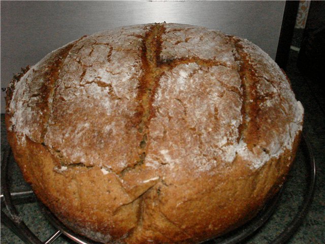 Pan de masa madre en el horno