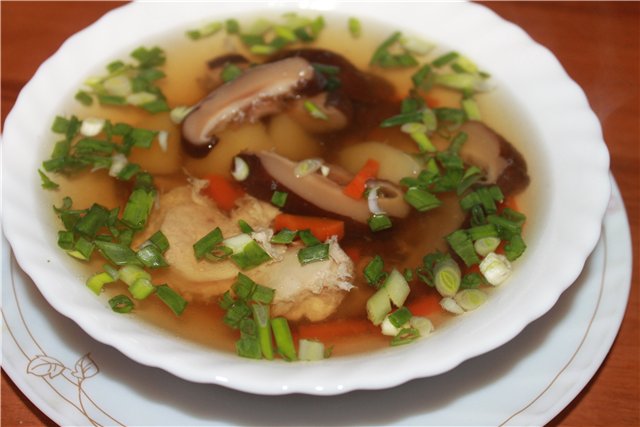 Shiitaki mushroom soup in a Panasonic multicooker