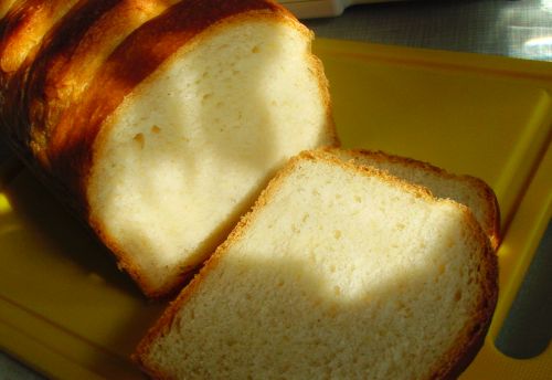 Pane di grano con semolino a lievitazione naturale al forno