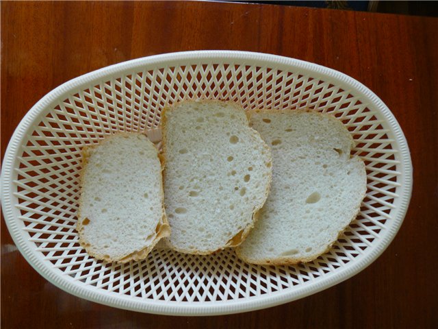 Pane francese a lievitazione naturale in una macchina per il pane