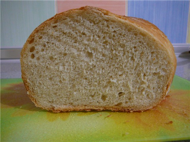 Pan de masa madre en el horno