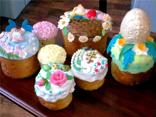 Examples of decorating Easter cakes and Easter