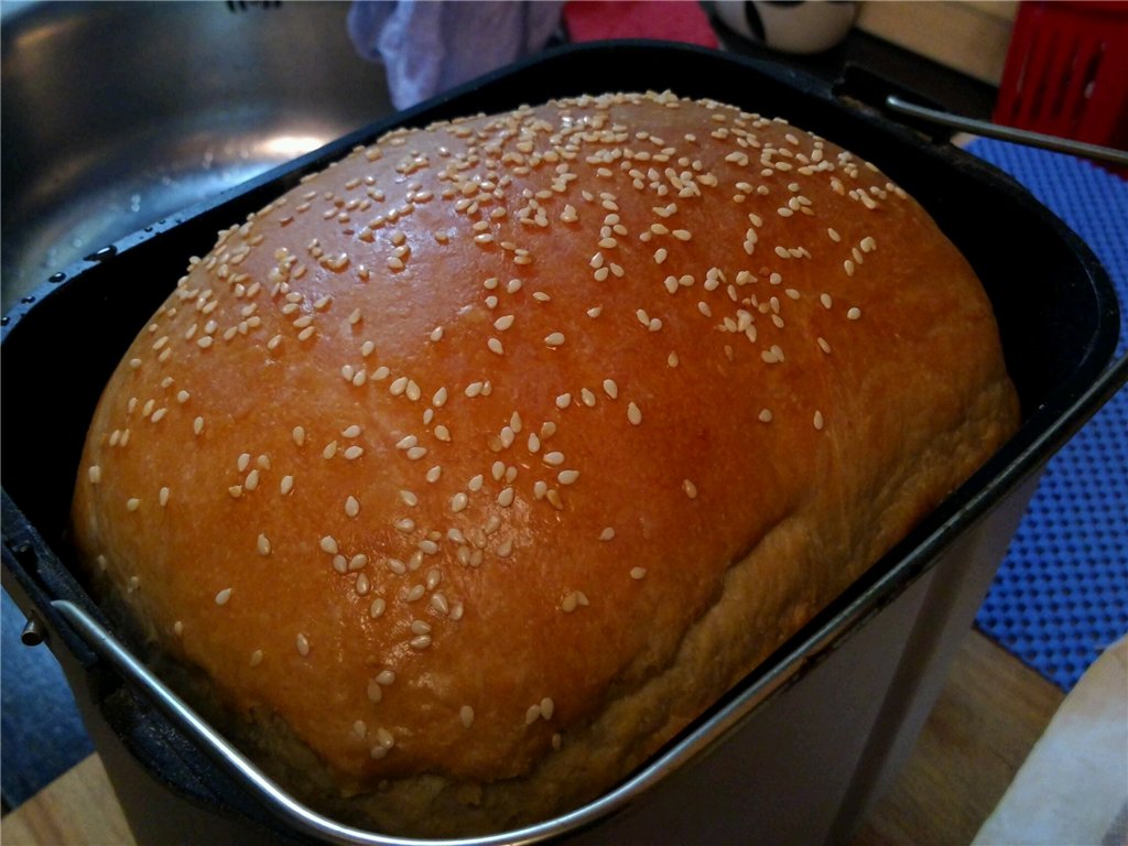 Pane italiano in una macchina per il pane