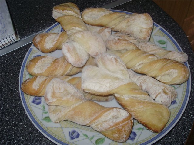 Beaucaire buns