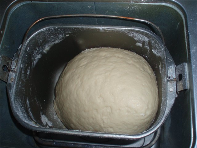 Masa de levadura para tartas (amasar en una máquina de pan)