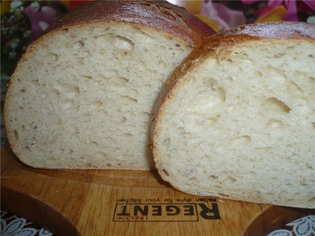 Pan de masa madre baja en ácido en el horno