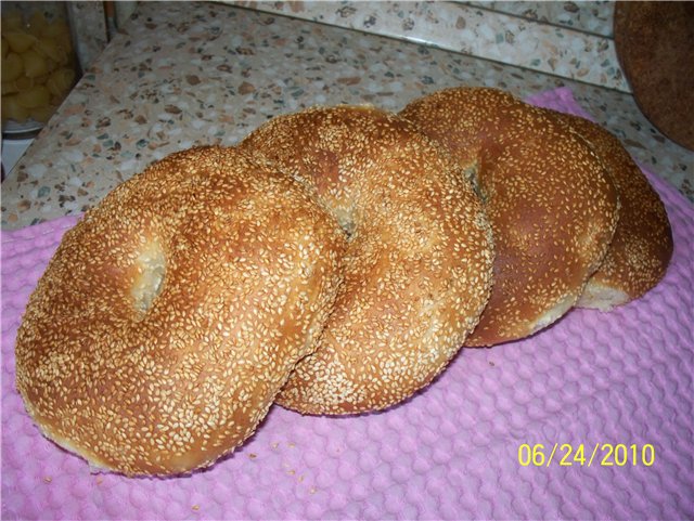 Bagel with sesame seeds