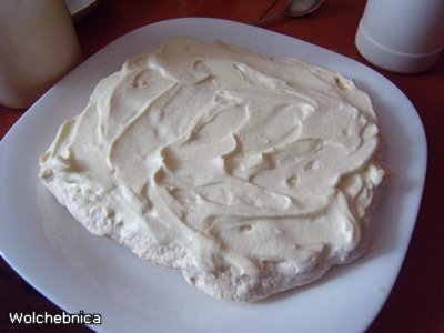 Torta di meringa alle nocciole