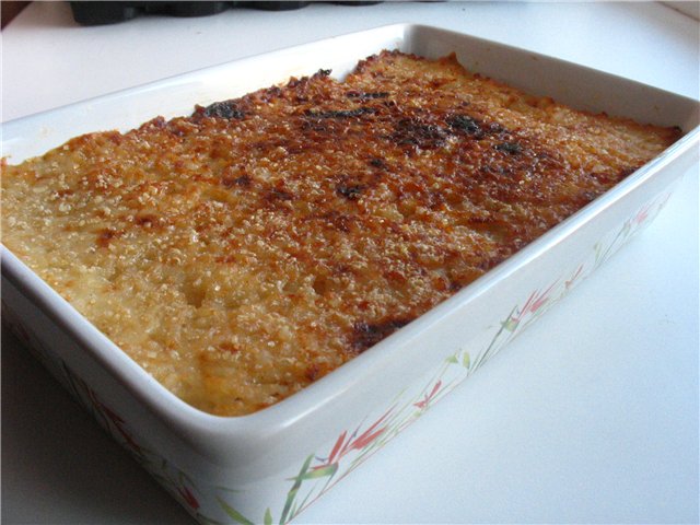 Rice pudding with soy milk with vanilla and prunes.