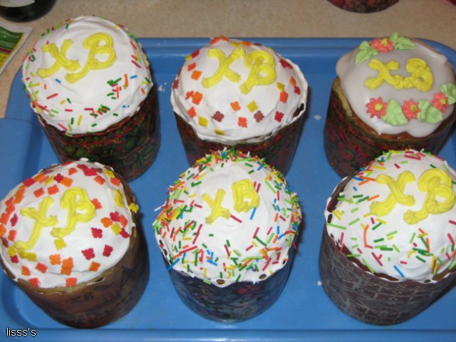 Examples of decorating Easter cakes and Easter