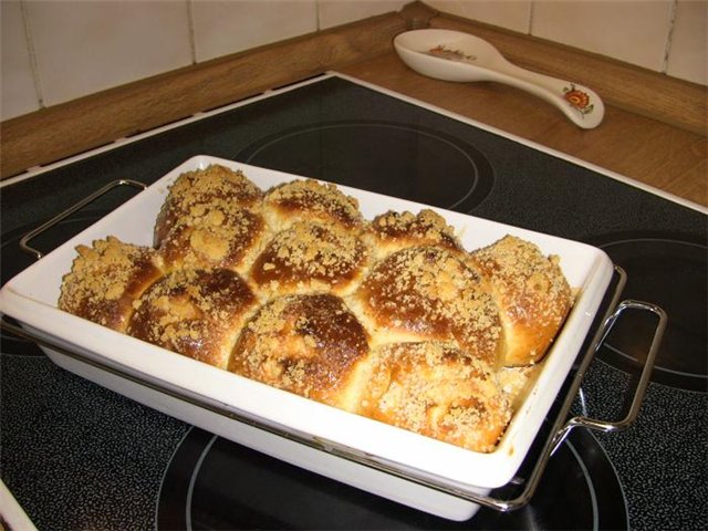 High-calorie buns (GOST recipe in a bread machine)