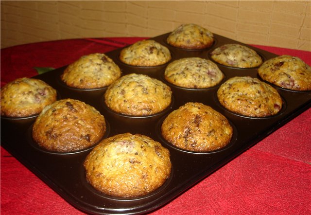 Muffins met chocolade en bessen