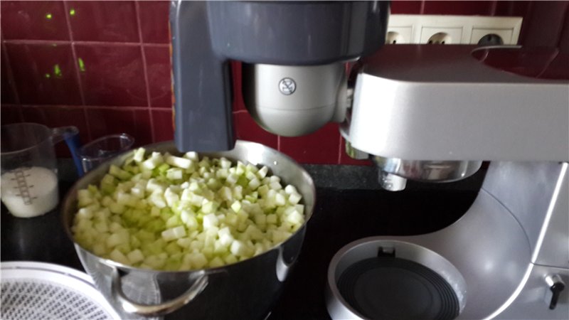 Soup greens (a mixture of dried vegetables, herbs)