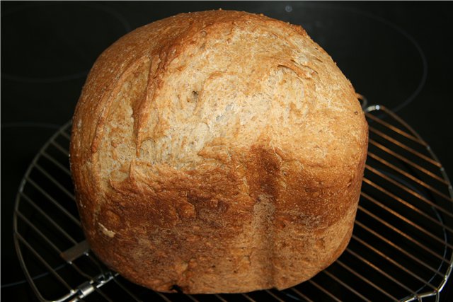 Pane al latte di senape in una macchina per il pane