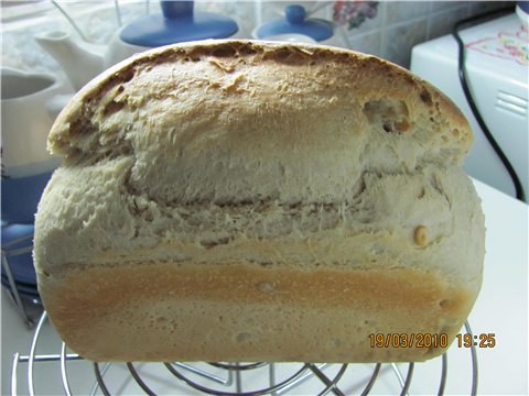 Airy sourdough bread