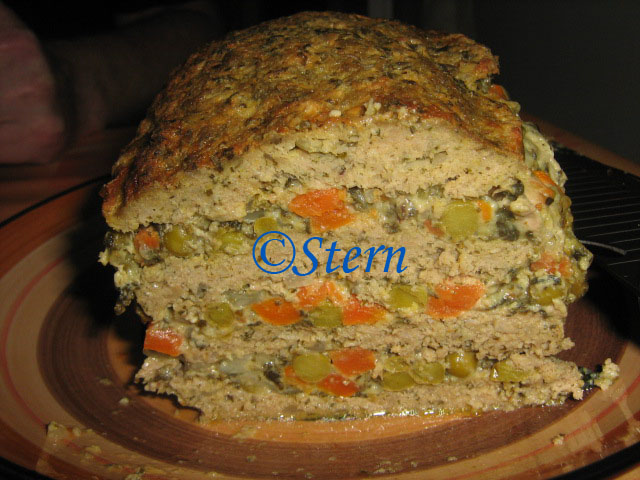 Pastel de carne con guisantes y zanahorias