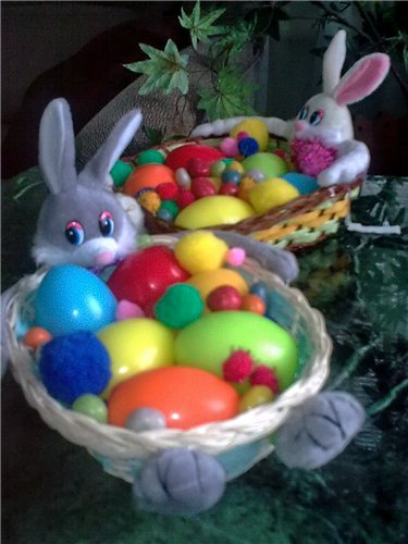 Examples of decorating Easter cakes and Easter