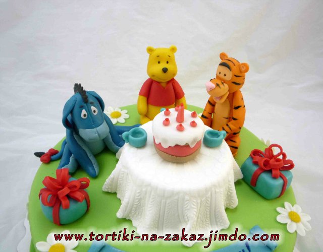 Torte basate sul cartone animato Winnie the Pooh e tutto, tutto, tutto