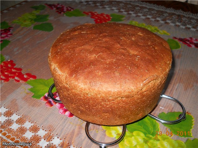 Simple black sourdough bread