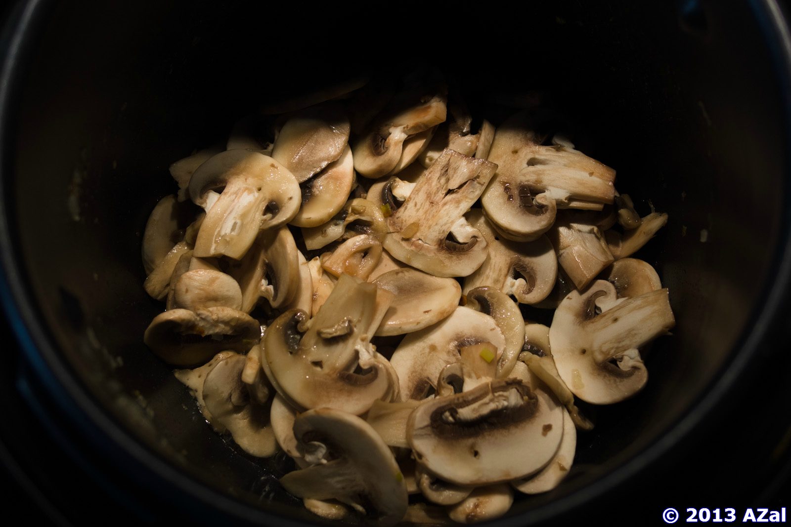 Porridge di grano saraceno con funghi prataioli e cipolle (multicooker Moulinex Minute Cook CE4000)