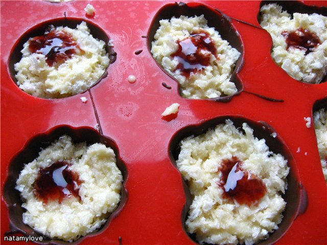 Dulces de chocolate con relleno de gofres.