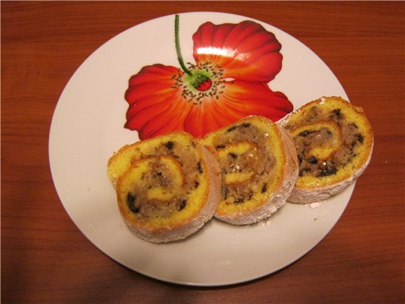 Biscuit roll, baked with filling