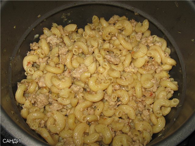 Pasta figurada amb carn a l'olla a pressió Comfort Fy 500