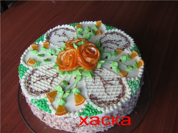 Torta di pasta frolla con creme diverse