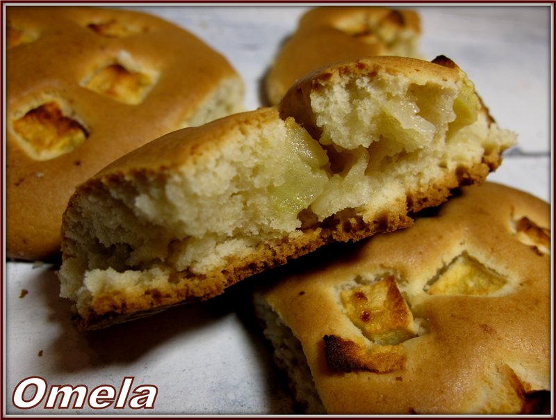 Torte di panna acida con la mela