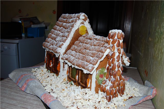 Gingerbread house (how to assemble and decorate)