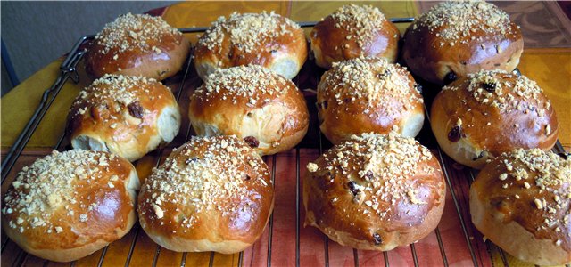 High-calorie buns (GOST recipe in a bread machine)