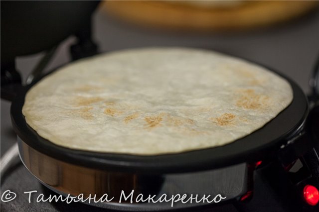 Tortilla Maker o macchina per tortilla. Chapatit o macchina per focacce