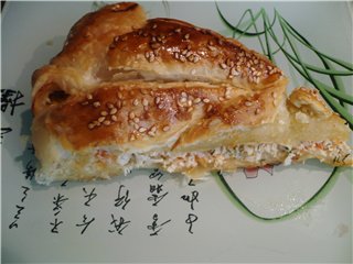 Creatopita - pastel de carne de hojaldre griego