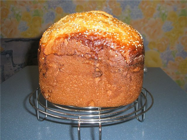 Torta di pasta viennese in una macchina per il pane