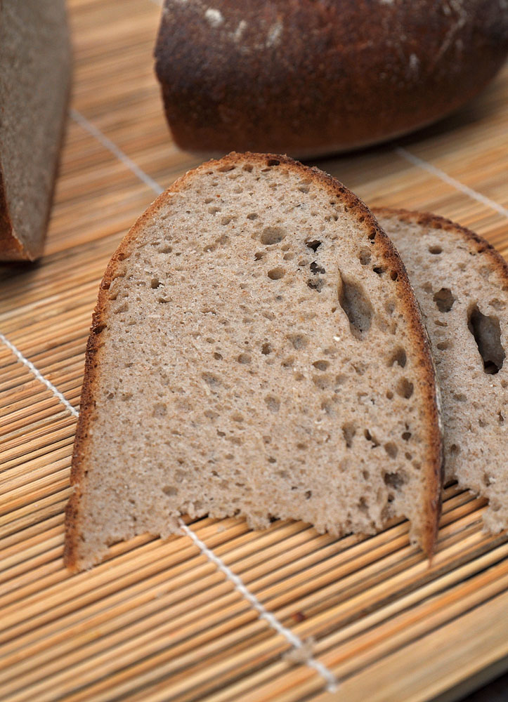 Pane di segale di grano con lievito naturale di segale.